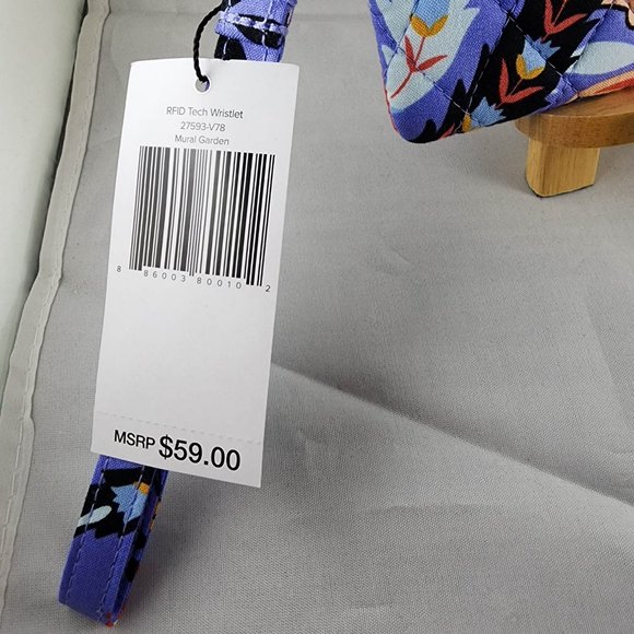 NWT Vera Bradley RFID Tech Wristlet Mural Garden - Picture 4 of 6